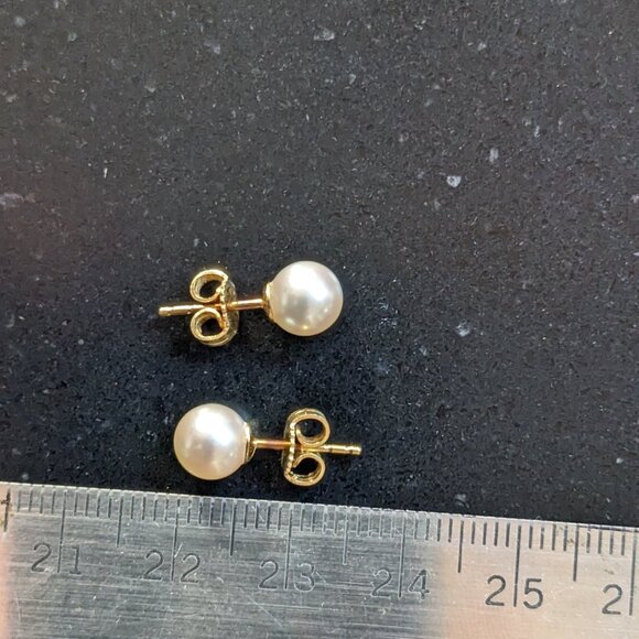 Mikimoto 18K Gold Pearl Earrings - Picture 4 of 7